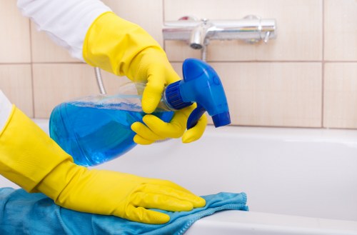 Eco-friendly steam cleaning process for ovens